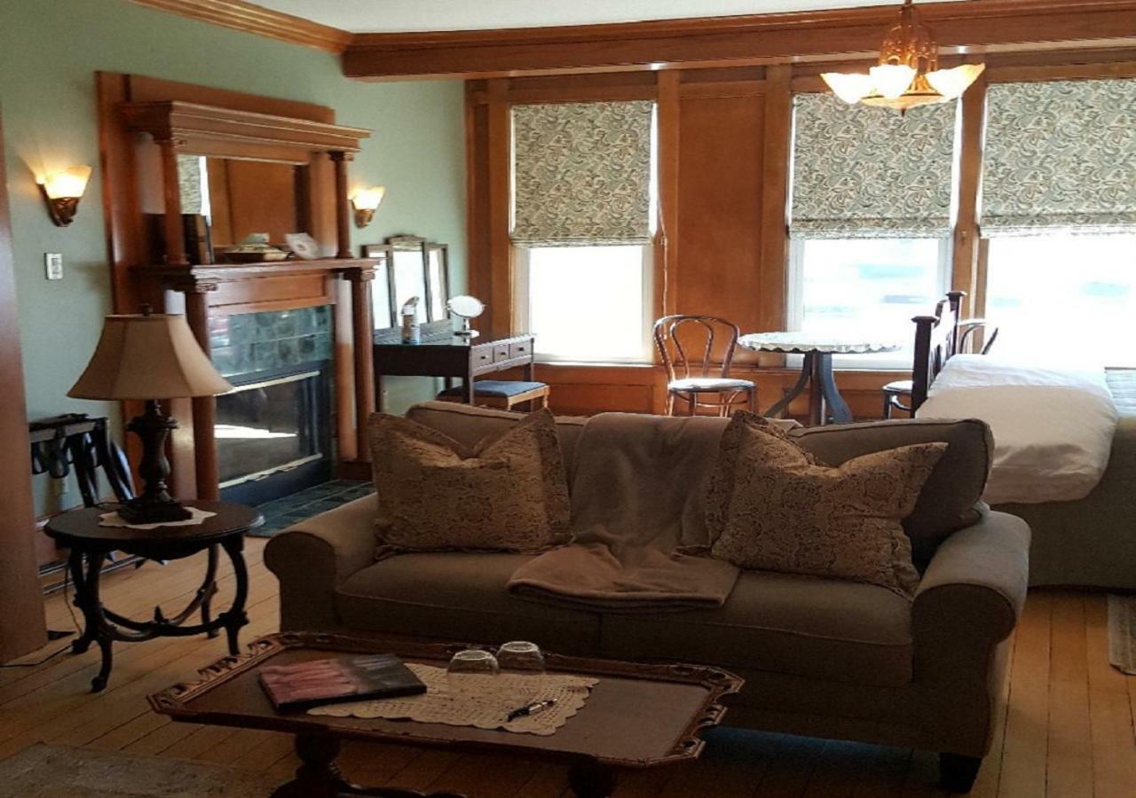 סטורג'און ביי The Wanderlust Hotel מראה חיצוני תמונה